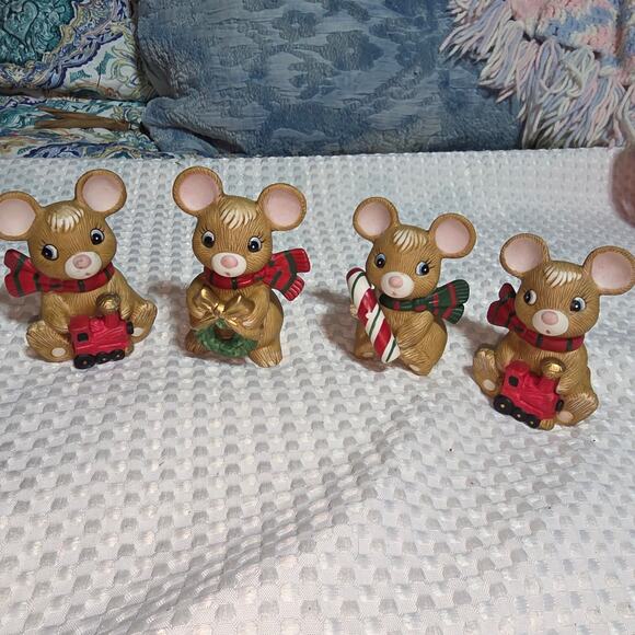 VINTAGE HOMCO HOME INTERIORS SET OF 4 CHRISTMAS MOUSES MICE - Picture 1 of 4